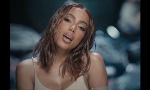 Anitta lança o clipe de 'Faking love' com a rapper Saweetie; veja aqui