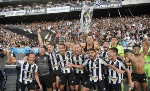 De virada e com festa da torcida, Botafogo vence o Operário e está de volta à Série A
